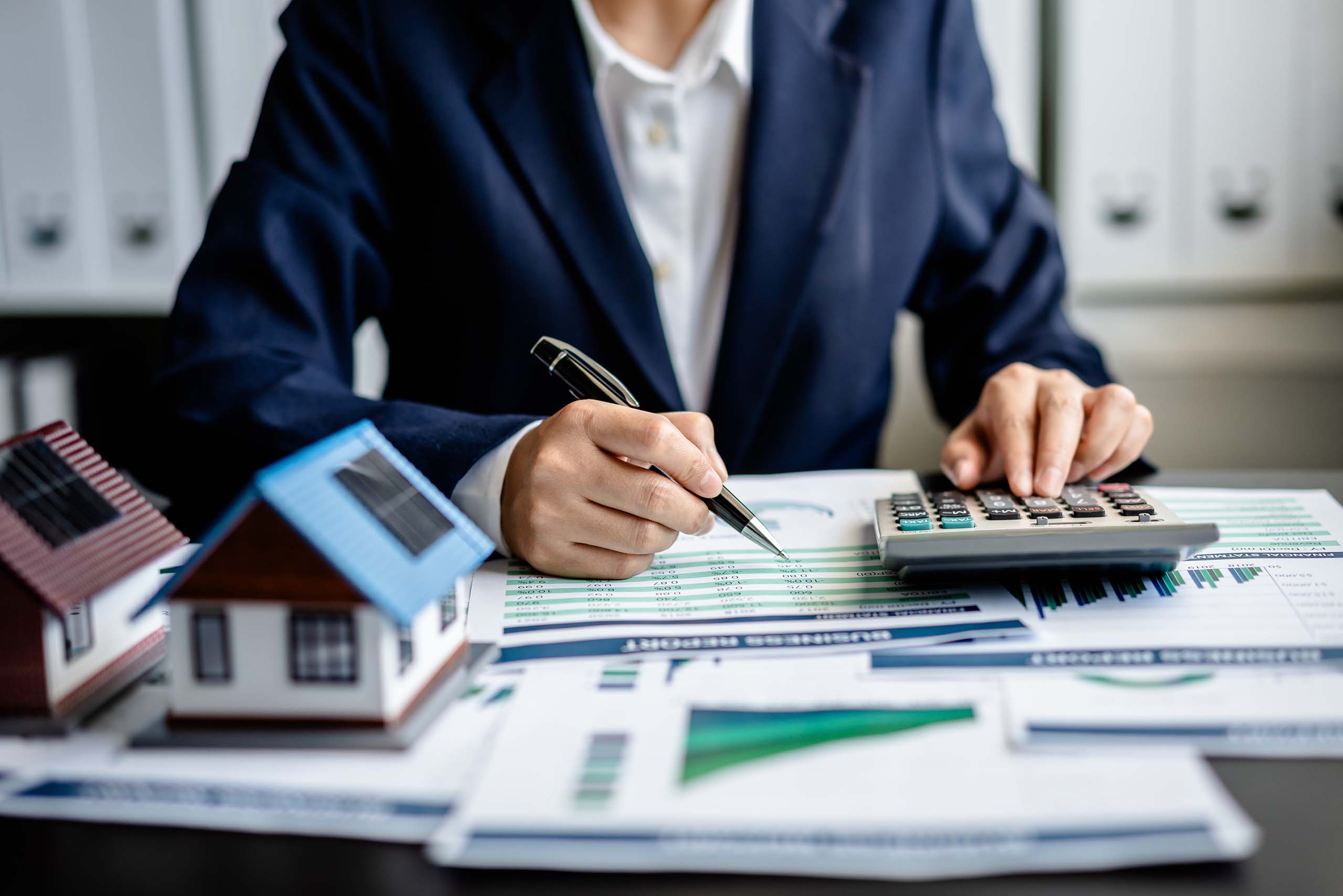 Conseiller en financement et fiscalité immobilière de Dubaï au bureau